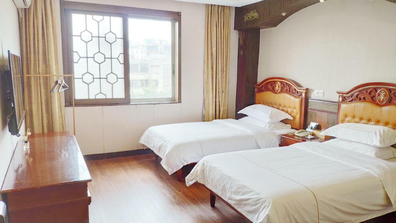 Foshan Jinyin Hotel Exterior photo