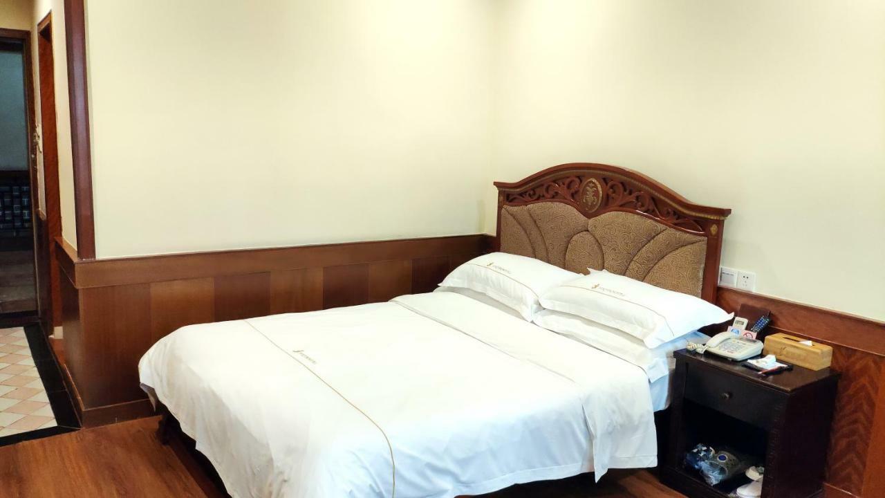 Foshan Jinyin Hotel Exterior photo